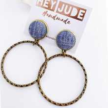 Load image into Gallery viewer, Bronze Hoops Earring