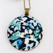 Load image into Gallery viewer, Large Pendant Necklaces